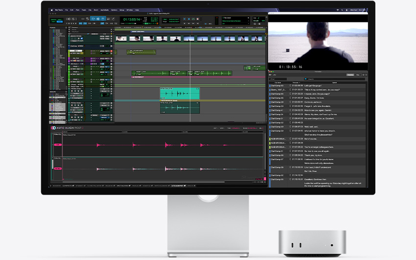 Bagian depan Mac mini, terselip di bawah Studio Display, Pro Tools dengan plug-in Auto-Align Post 2 yang berjalan di lingkungan macOS