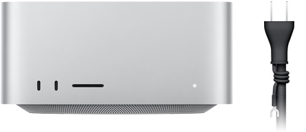 Mac Studioの前面、2つのUSB-Cポート、SDXCカードスロット、ステータスインジケータランプ、逆台形の形状をしたベース部、平らな上部、丸みを帯びた側面、直線的なエッジ、カラーはシルバー、2ピン電源プラグ付きの黒い電源コード